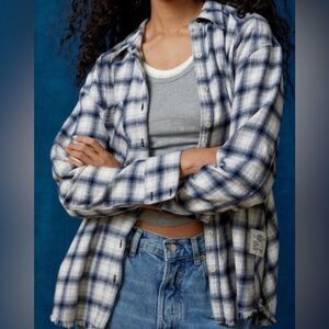 U.O. BDG Flannel Button Down Plaid Shirt Navy Blue White Size Small Granola Girl